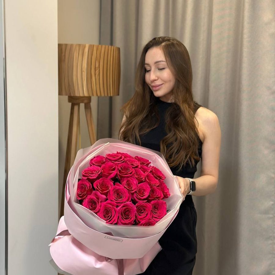 Моно-букет из роз Gotcha - 25 шт