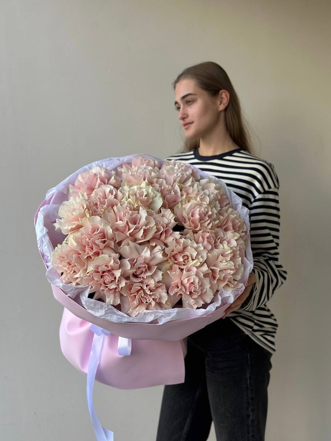 Моно букет из французских роз  Pink Mondial - 25шт