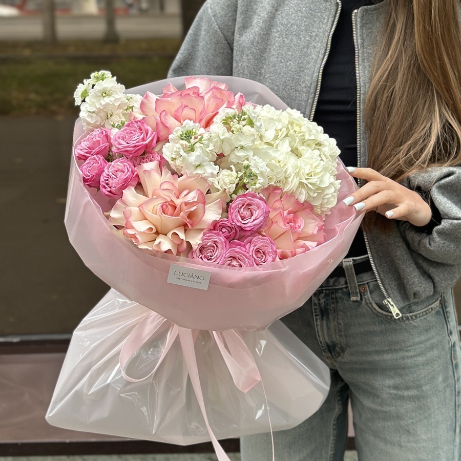 Авторский букет с французскими розами