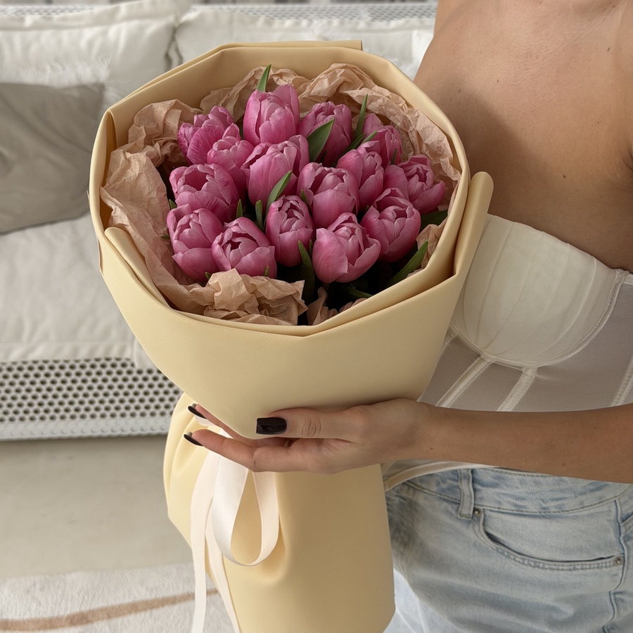 Моно-букет из розовых тюльпанов - 15 шт