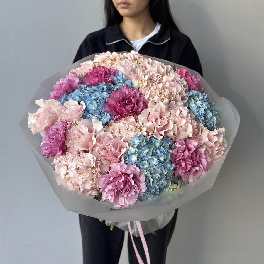 Дуо-Букет из гортензий и французских роз