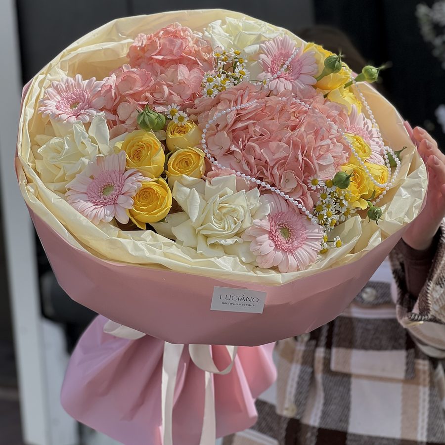 Авторский букет с гермини и танацетумом