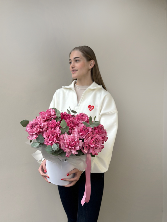 Композиция с французскими розами Country Blues и эвкалиптом