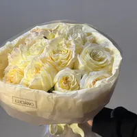 Моно-букет из роз сорта Candle Light - 15 шт