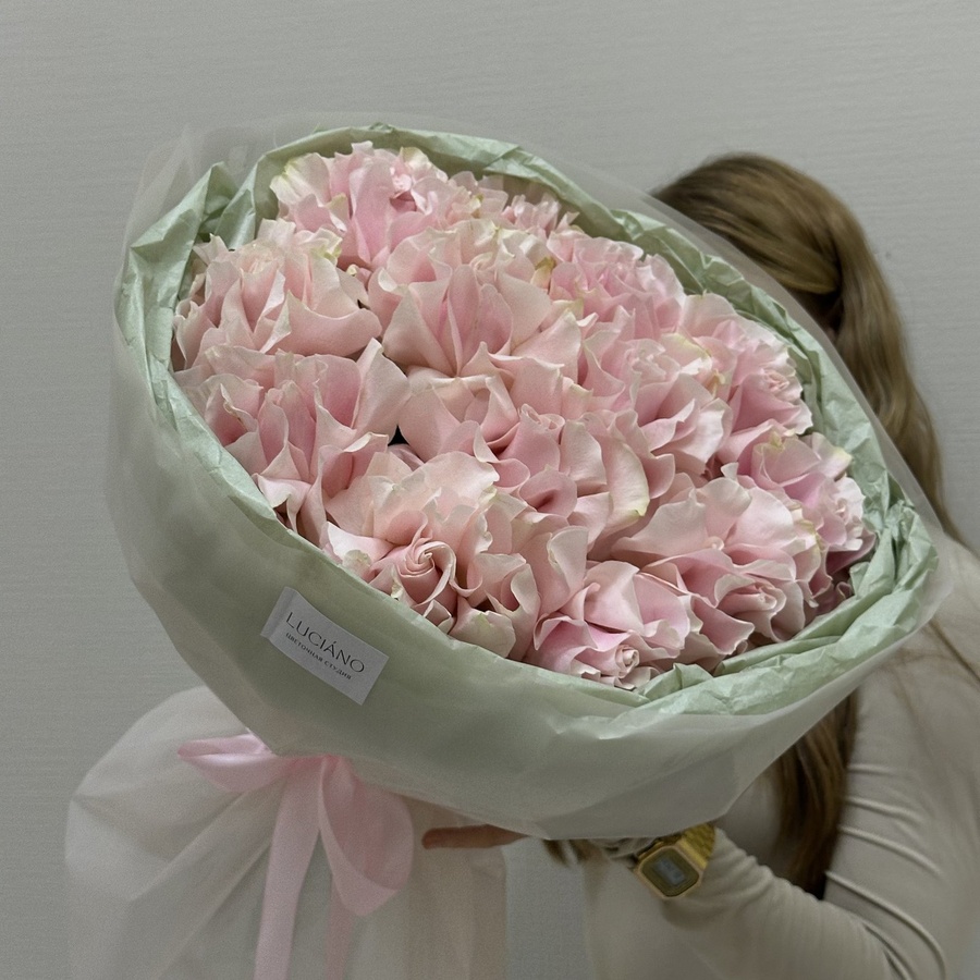 Моно-букет из французских роз Pink Mondial - 13 шт
