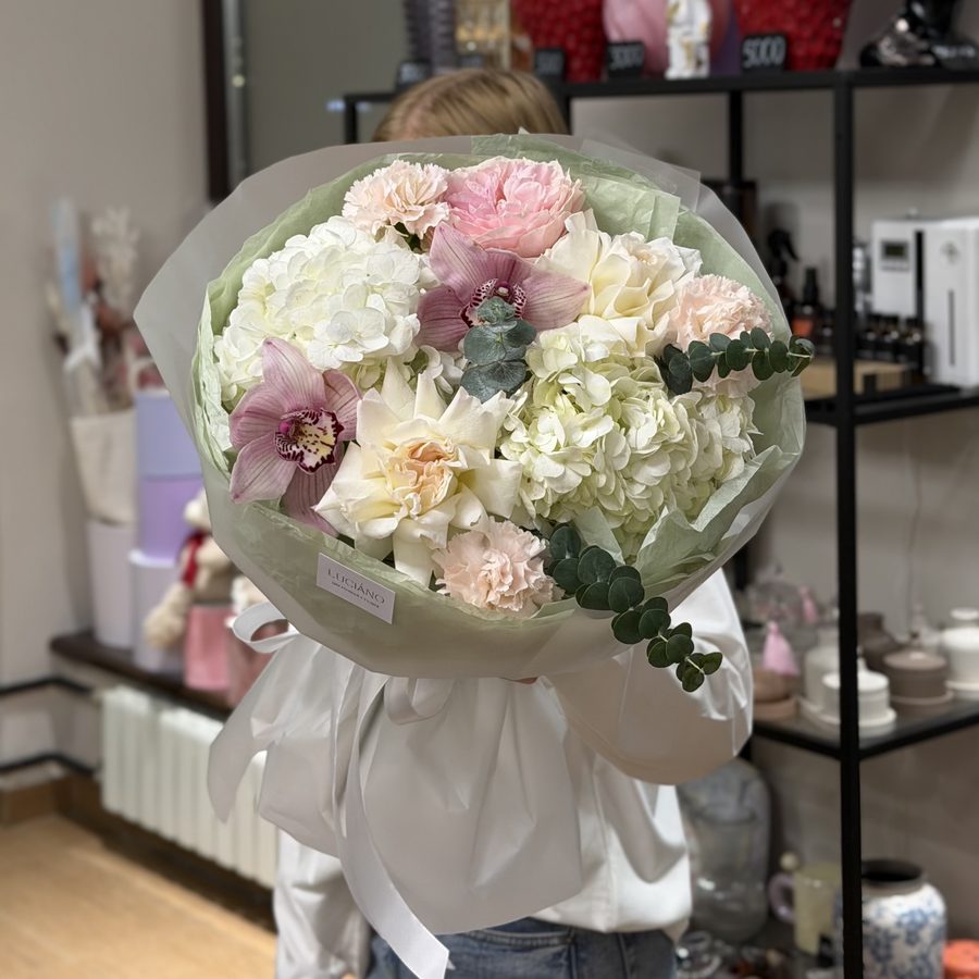 Авторский букет с цимбидиумом