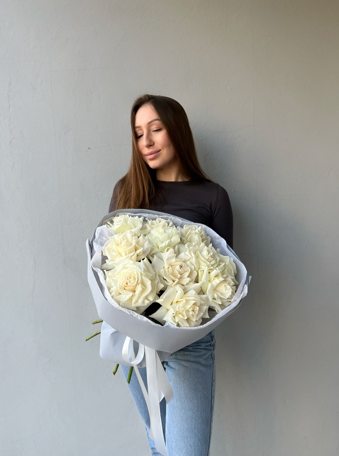 Моно букет из французских роз Playa Blanca - 11шт