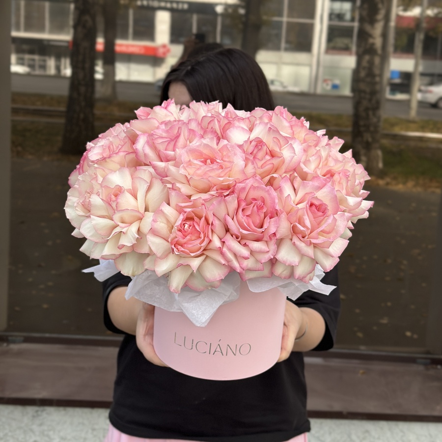 Моно-композиция из французских роз Esperance