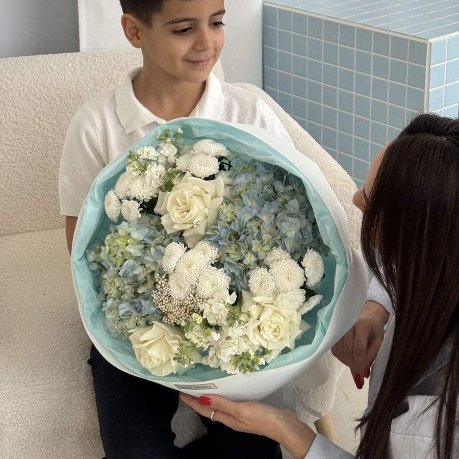 Авторский букет с сантини и маттиолой