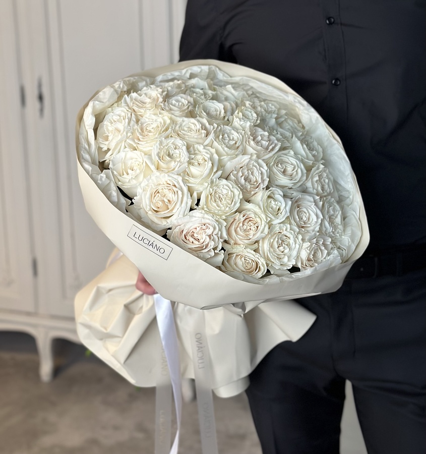 Моно букет из роз Playa Blanca - 35  шт