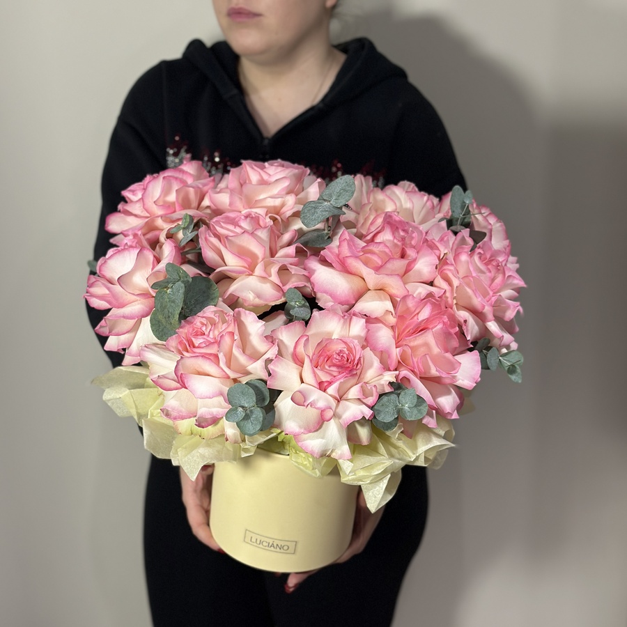 Композиция из французских роз сорта Esperance