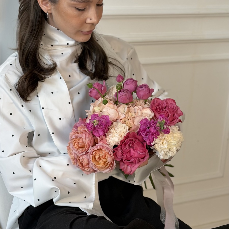 Фреш-букет с розой Country Blues и кустовой розой Juliette