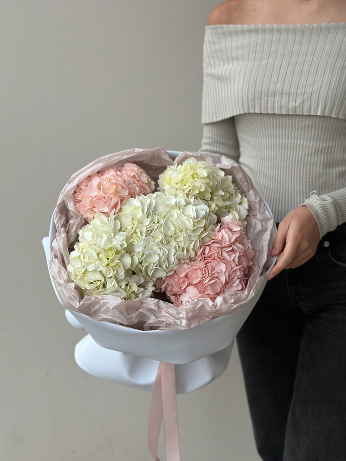 Моно букет из гортензий - 5 шт