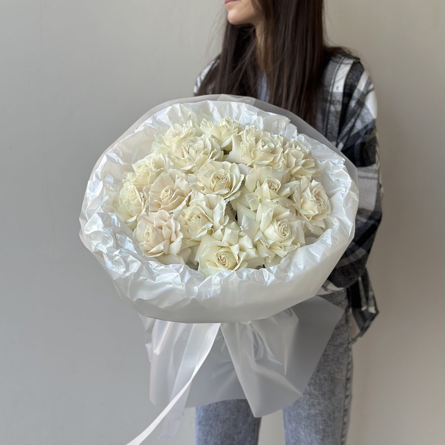 Моно-букет из французских роз Playa Blanca - 15 шт