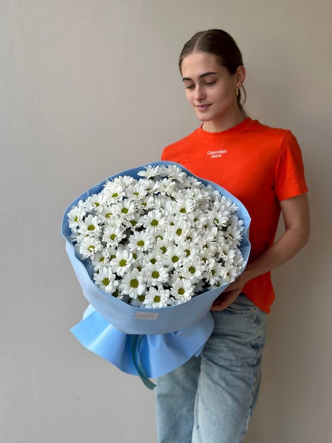 Моно букет из ромашковых хризантем - 15 шт