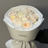 Моно-букет из роз сорта White O'Hara - 9 шт