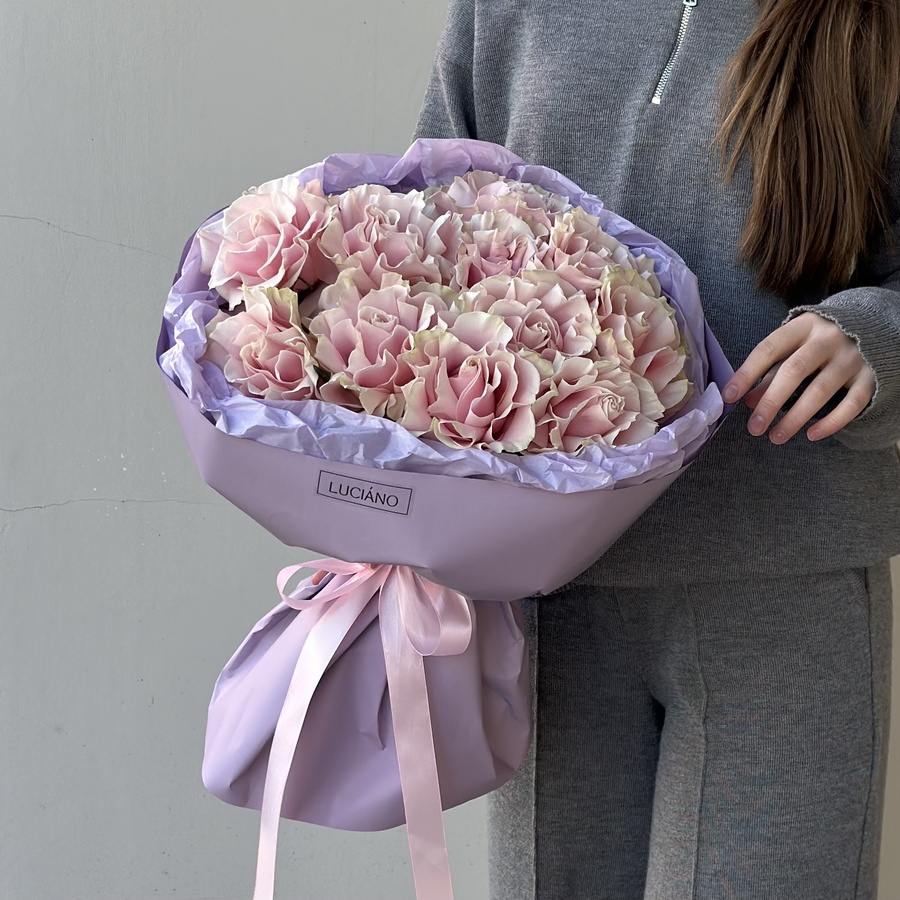 Моно букет из французских роз Pink Mondial - 11шт