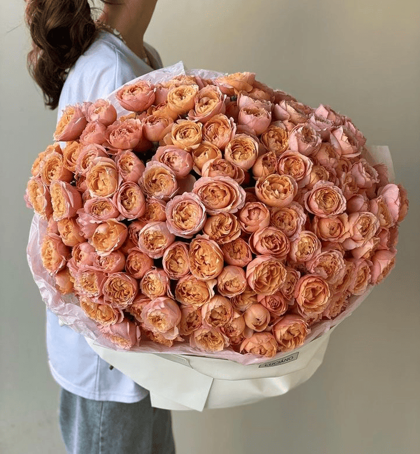 Моно букет из пионовидных роз Juliette -  51 шт