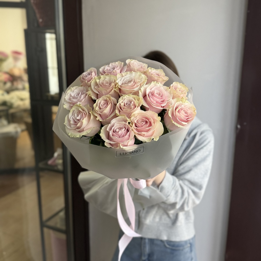 Моно-букет из роз Pink Mondial - 15 шт