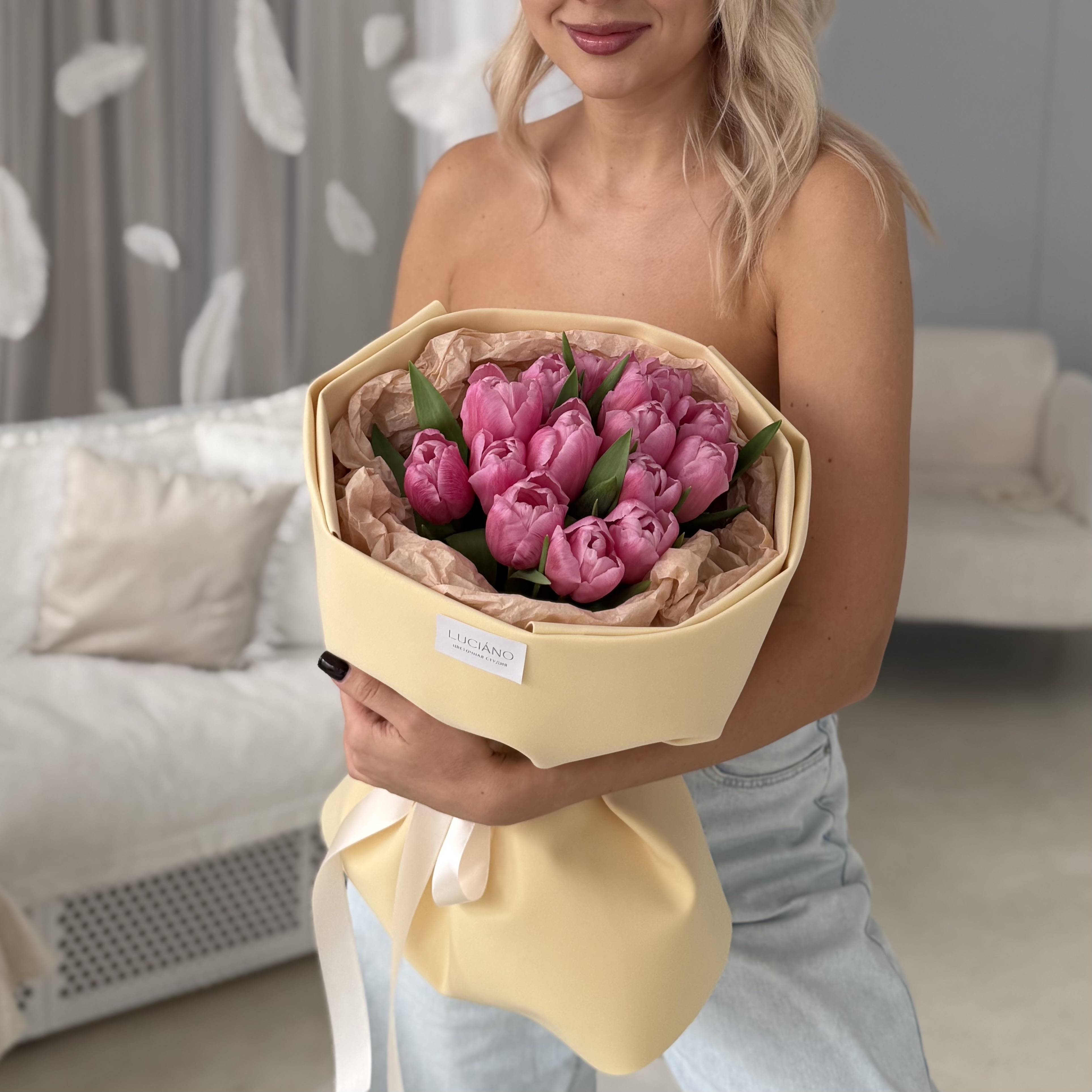 Моно-букет из розовых тюльпанов - 15 шт