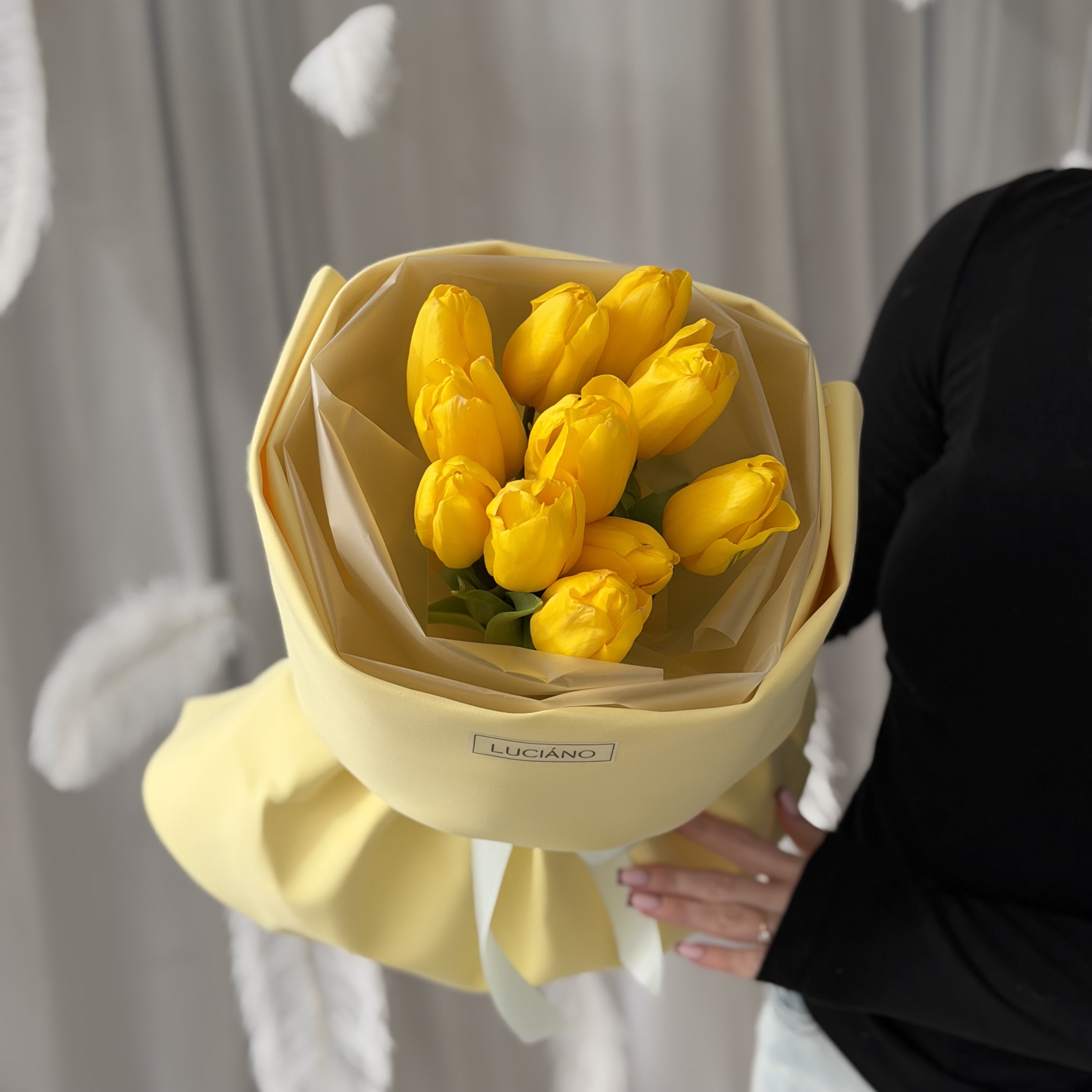 Моно-букет из желтых тюльпанов - 11 шт